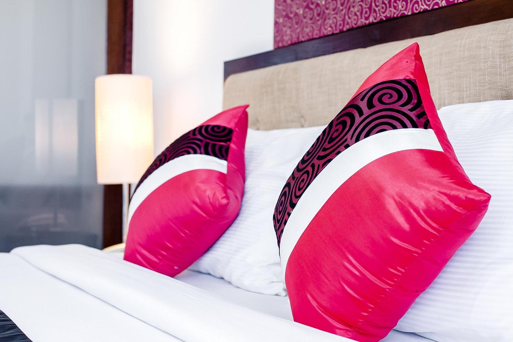 Romance Hotel Bangna Bangkok Luaran gambar