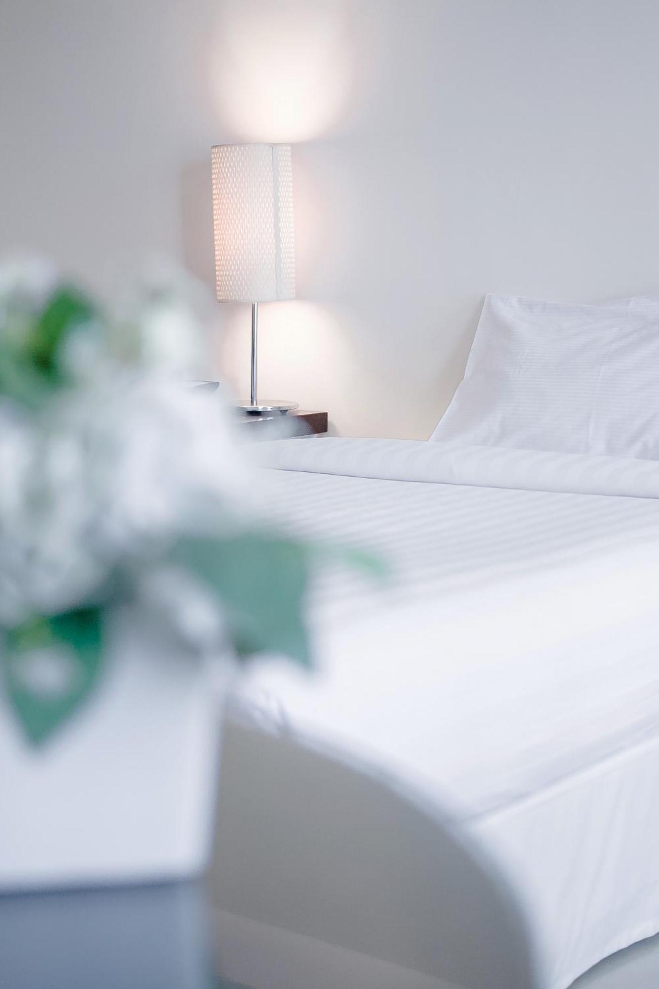 Romance Hotel Bangna Bangkok Luaran gambar