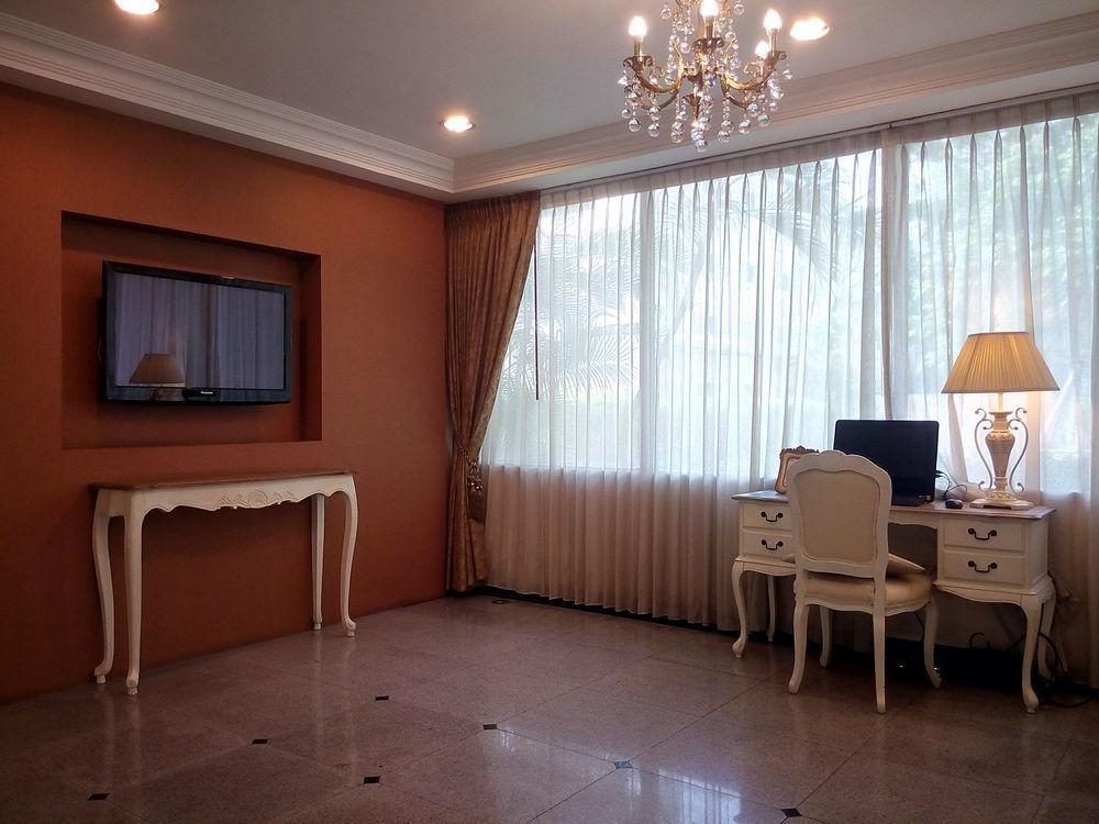 Romance Hotel Bangna Bangkok Luaran gambar