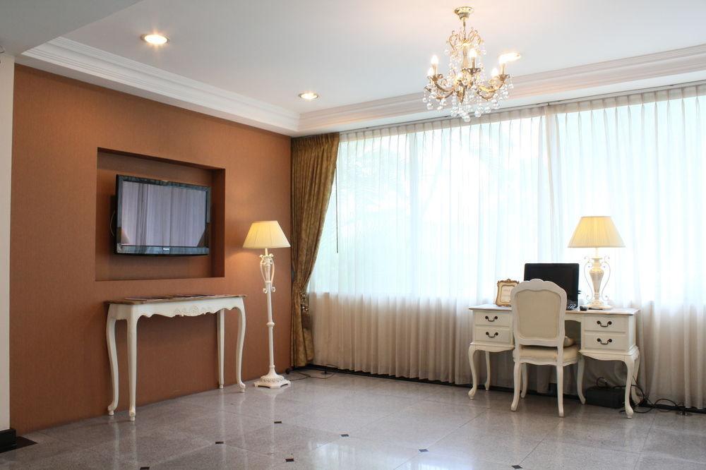 Romance Hotel Bangna Bangkok Luaran gambar