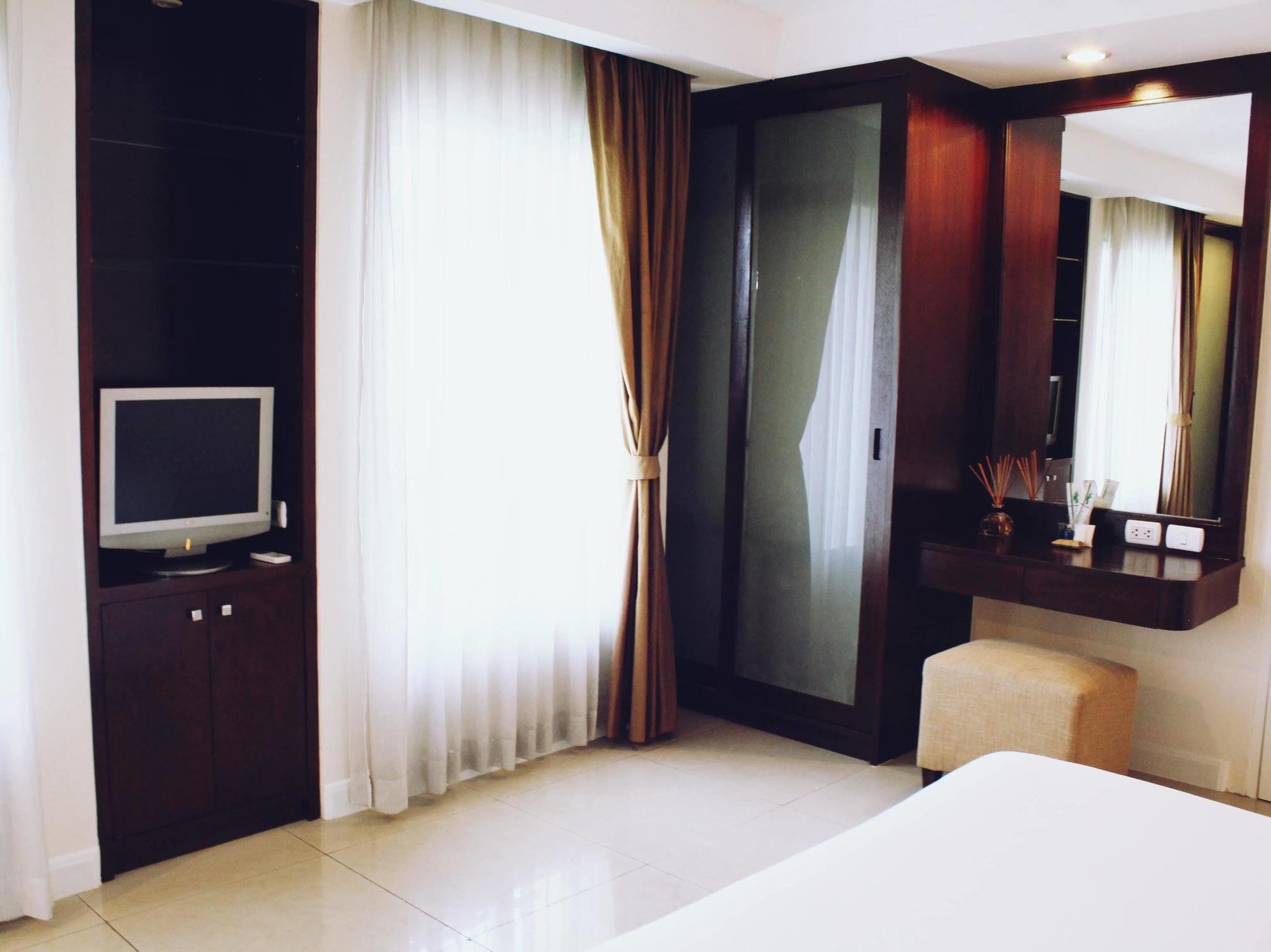 Romance Hotel Bangna Bangkok Luaran gambar